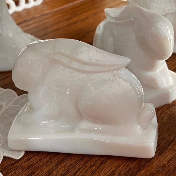 Vintage Heisey Glass Rabbit Bookends White Opal Milk Glass MCM Weighted Pair - Picture 7 of 16
